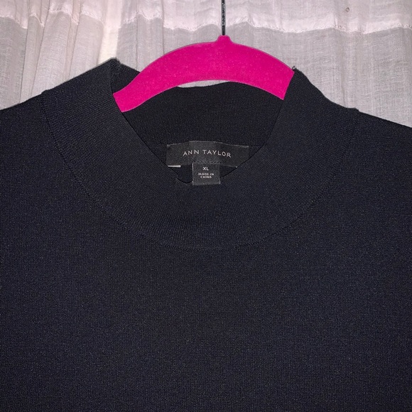 Black high neck tank top - Picture 5 of 5